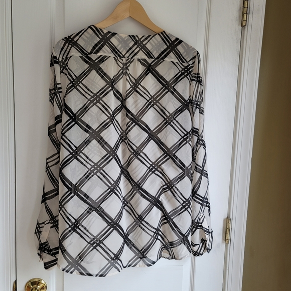 Banana Republic women's XL sheer black & white top - Picture 5 of 6